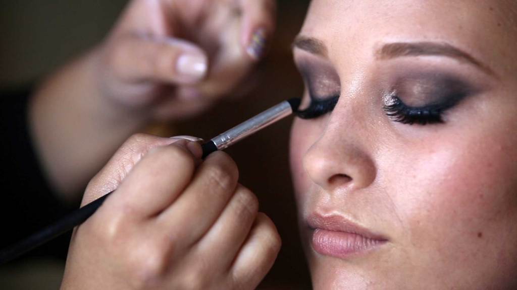 Bride Stephanie Sullivan's wedding make-up.